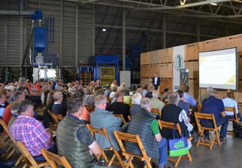 Kommunikation in der Landwirtschaft - Dipl. Ing. Dirk Gieschen, gmc Marketing, gibt hilfreiche Tipps an die Besucher.